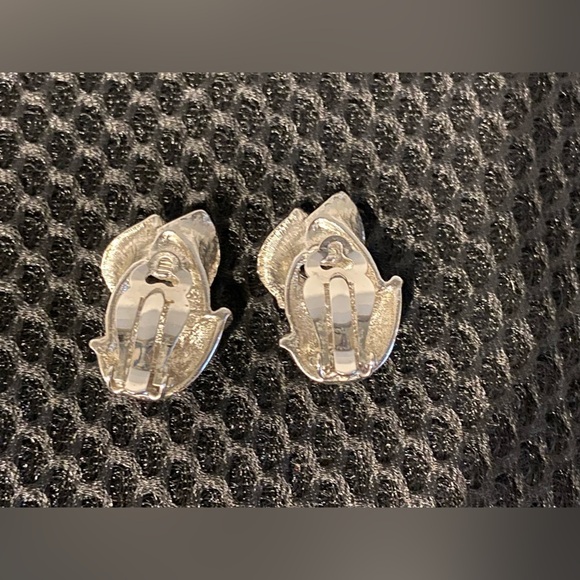 Vintage Piscitelli Chunky Rose Earrings Clip-on Silver Tone - Picture 4 of 12